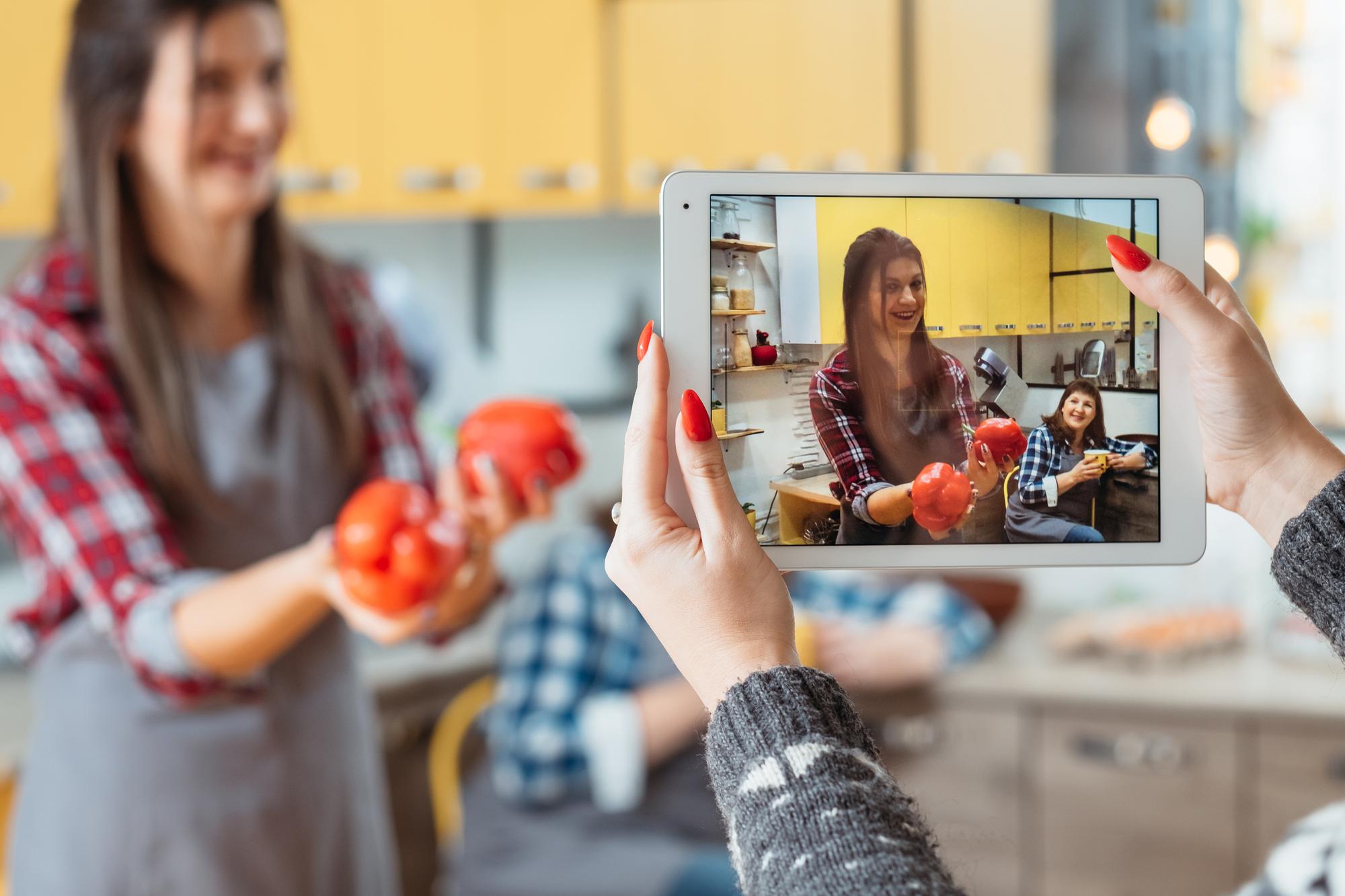 Grande scena di lezione virtuale con chef e studenti